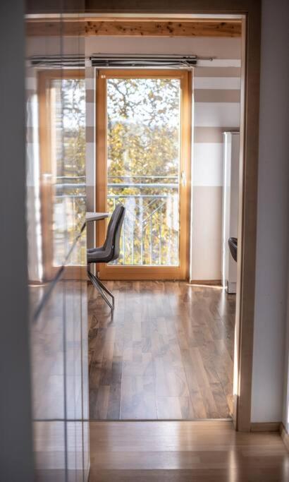 Moderne, Gemuetliche Dg-Wohnung In Ruhiger Lage Neunburg vorm Wald Luaran gambar