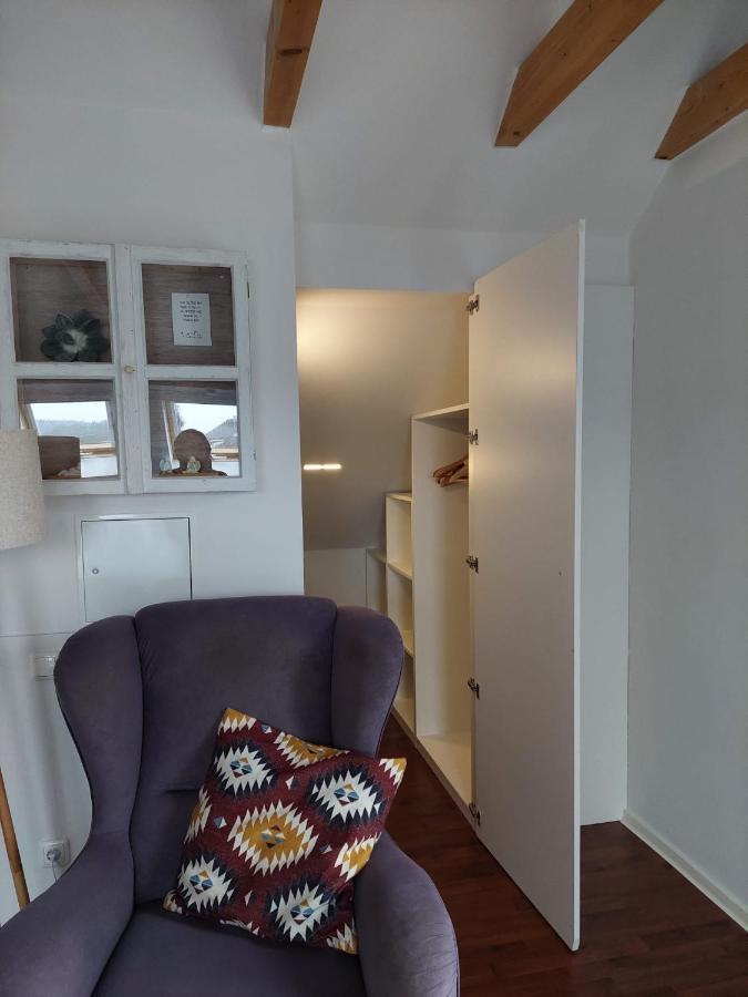 Moderne, Gemuetliche Dg-Wohnung In Ruhiger Lage Neunburg vorm Wald Luaran gambar